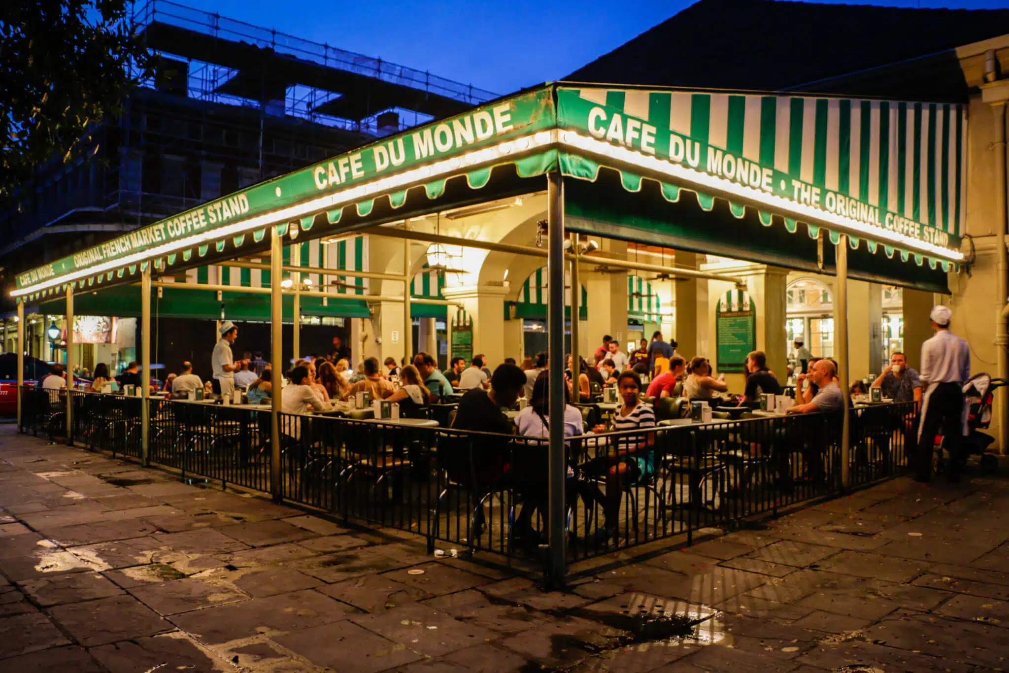 Cafe Du Monde coffee stand in the French Market at night